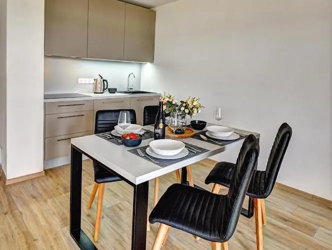 Apartment Dve Zatoky Kovarov *